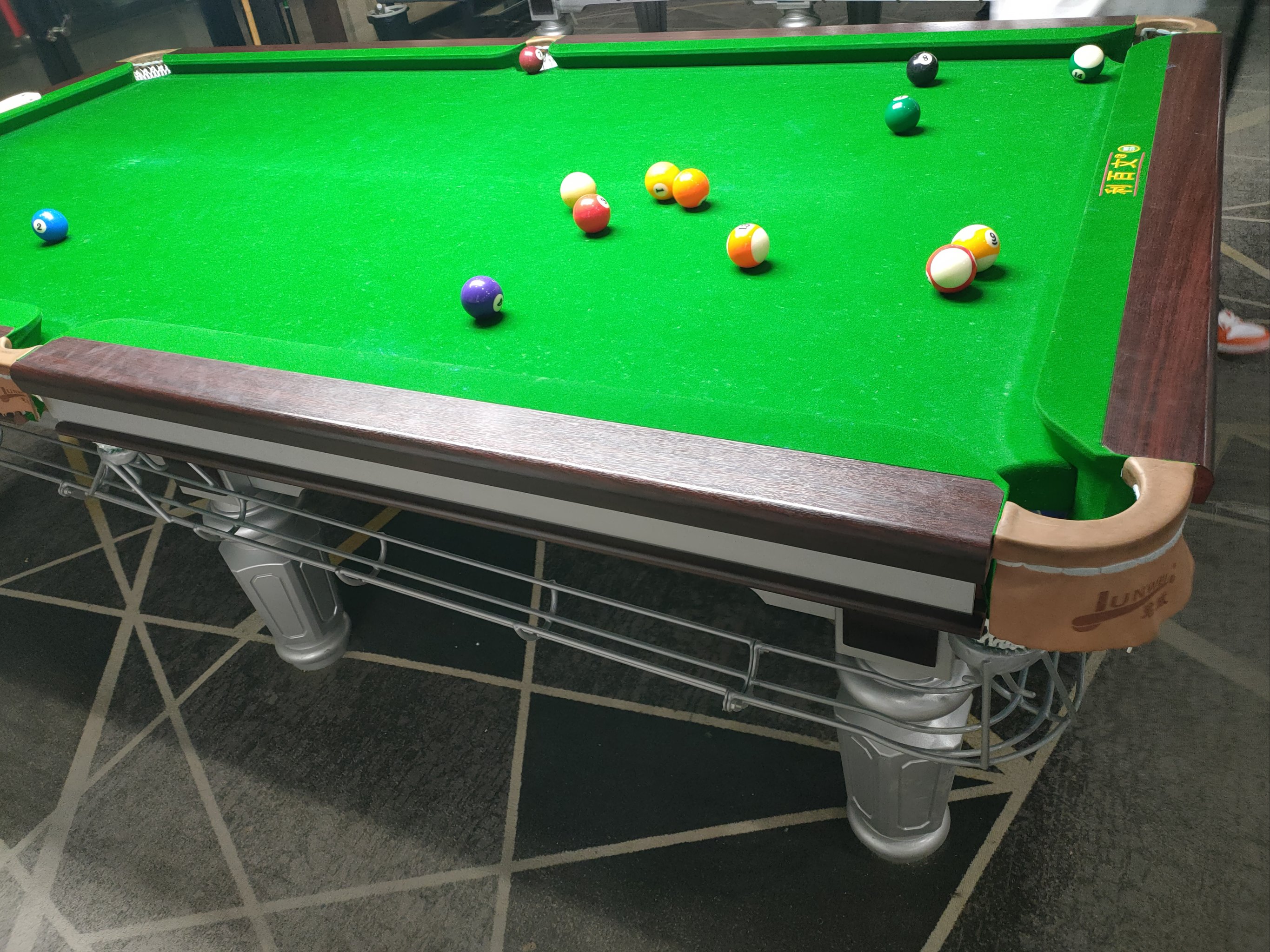 传统台球与电子台球的融合探索