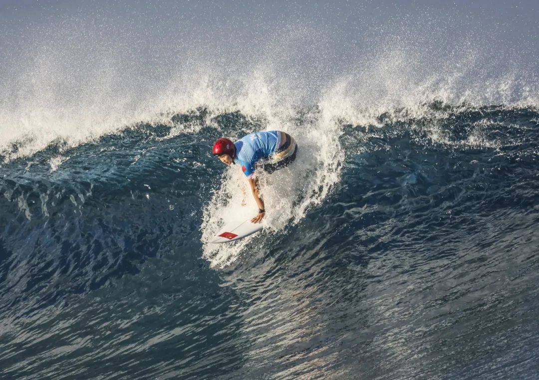 乐鱼APP下载-关于大型海滩冲浪比赛，浪花中的青春激情的信息